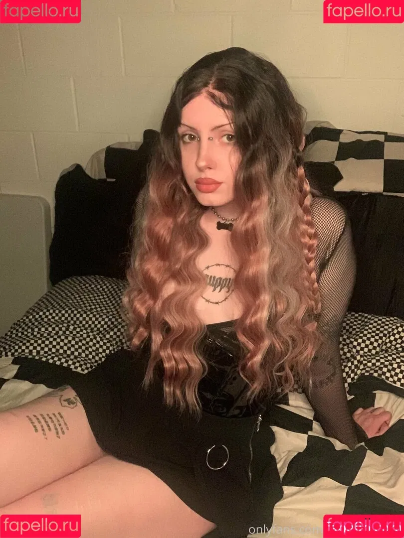 gothbabybrat Onlyfans Photo Gallery 