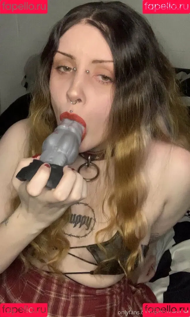 gothbabybrat Onlyfans Photo Gallery 