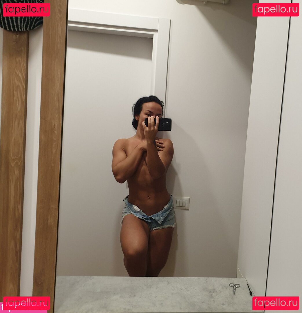 mad.ri9 / quadsqueeen Onlyfans Photo Gallery 