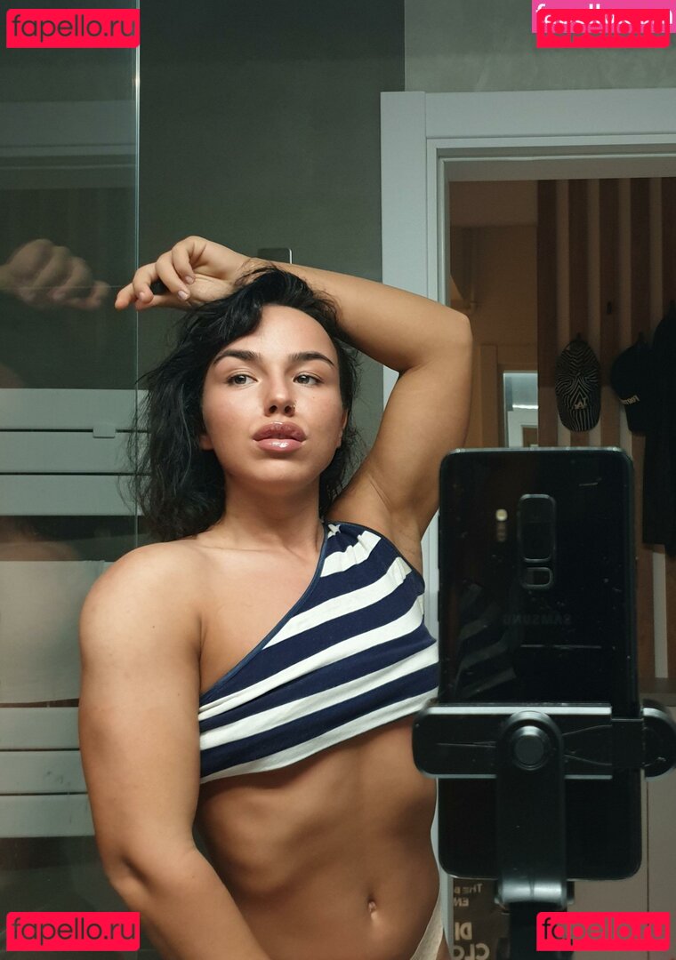 mad.ri9 / quadsqueeen Onlyfans Photo Gallery 