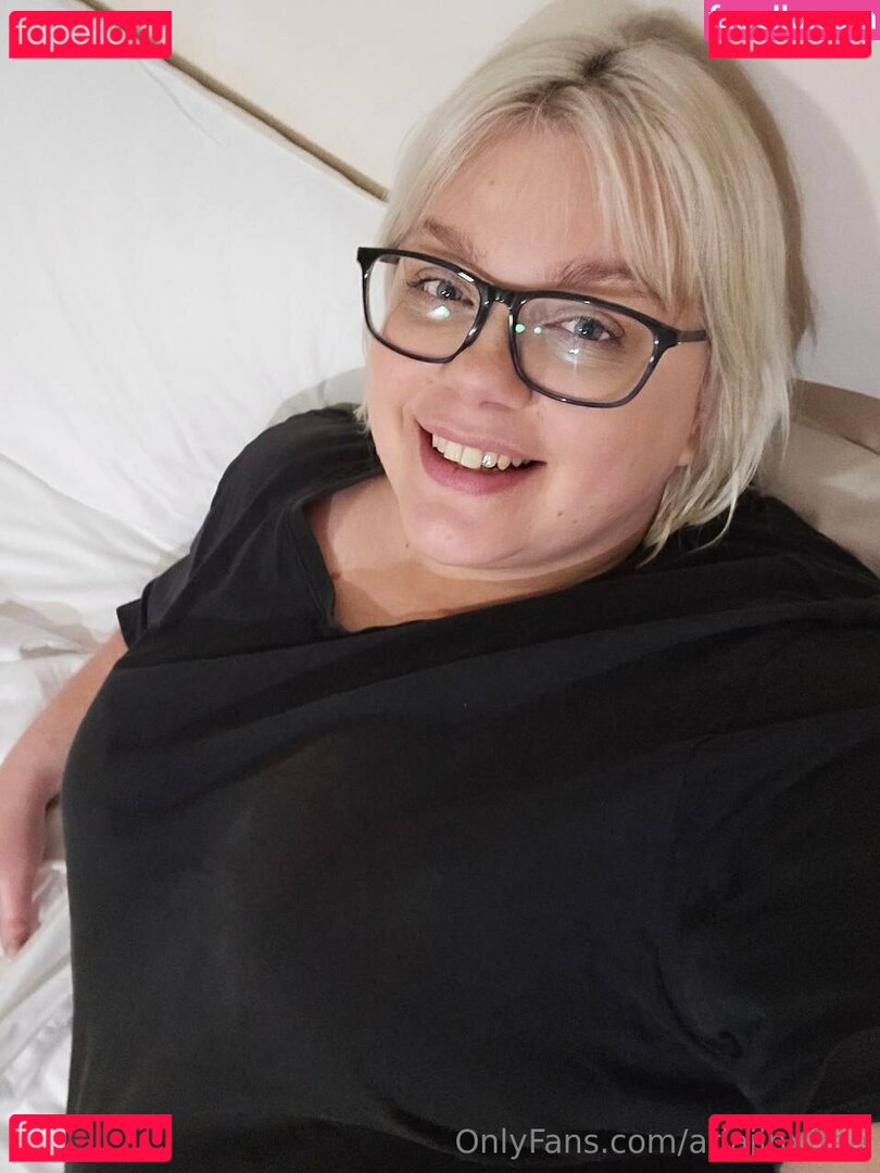 ariajinxfree / j_e_n_n_xo Onlyfans Photo Gallery 