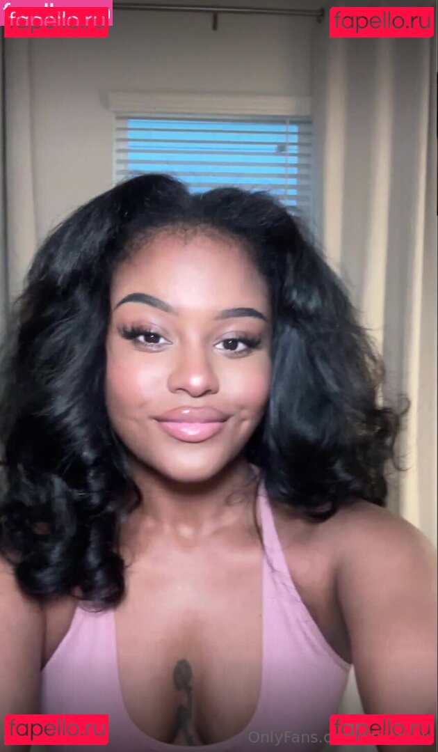 KittyM / kativerse_ / kttyverse Onlyfans Photo Gallery 