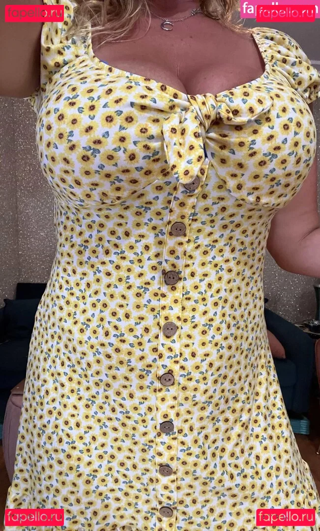 bustybeerbabe Onlyfans Photo Gallery 