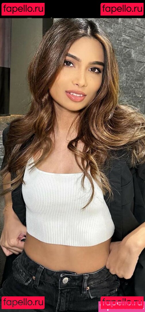 Shabreen Sabeer / shabreensabeer Onlyfans Photo Gallery 