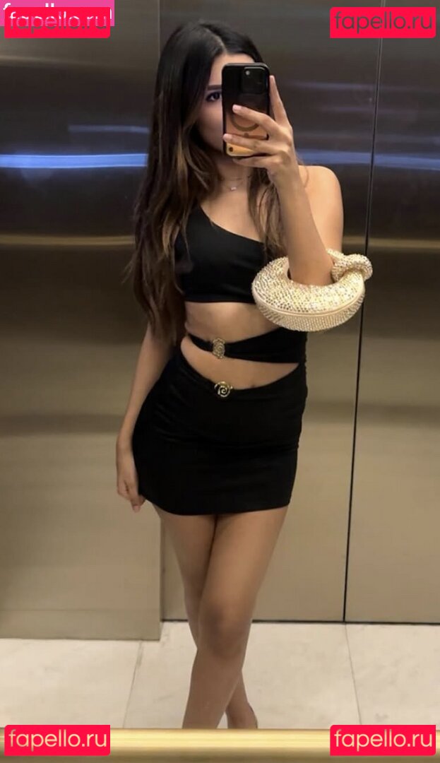 Shabreen Sabeer / shabreensabeer Onlyfans Photo Gallery 