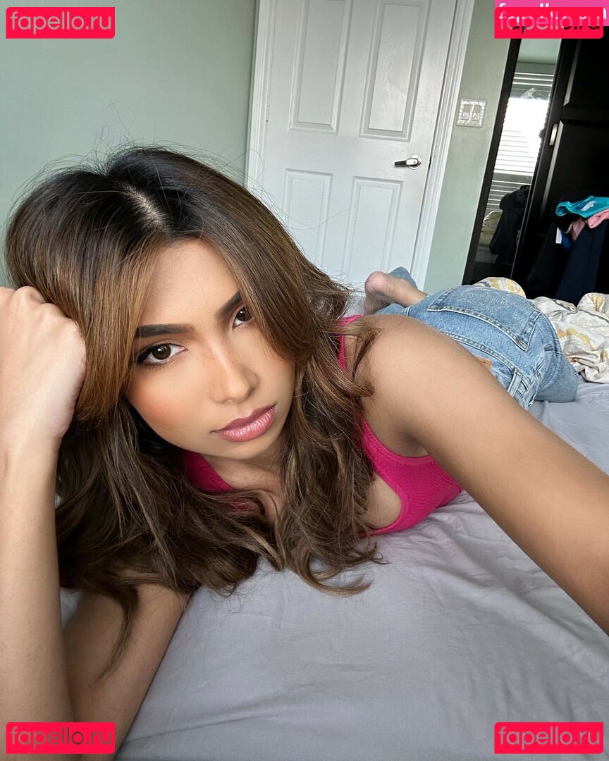 Shabreen Sabeer / shabreensabeer Onlyfans Photo Gallery 