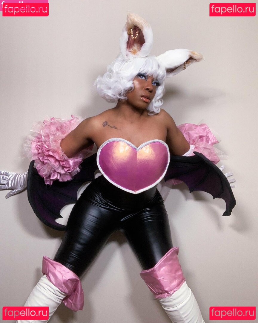 Maibunnii / maicocoanut Onlyfans Photo Gallery 