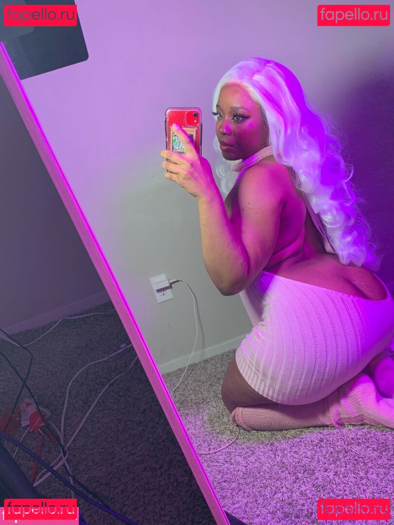 Maibunnii / maicocoanut Onlyfans Photo Gallery 