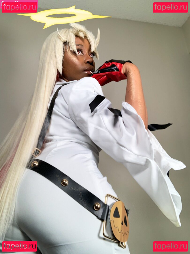 Maibunnii / maicocoanut Onlyfans Photo Gallery 