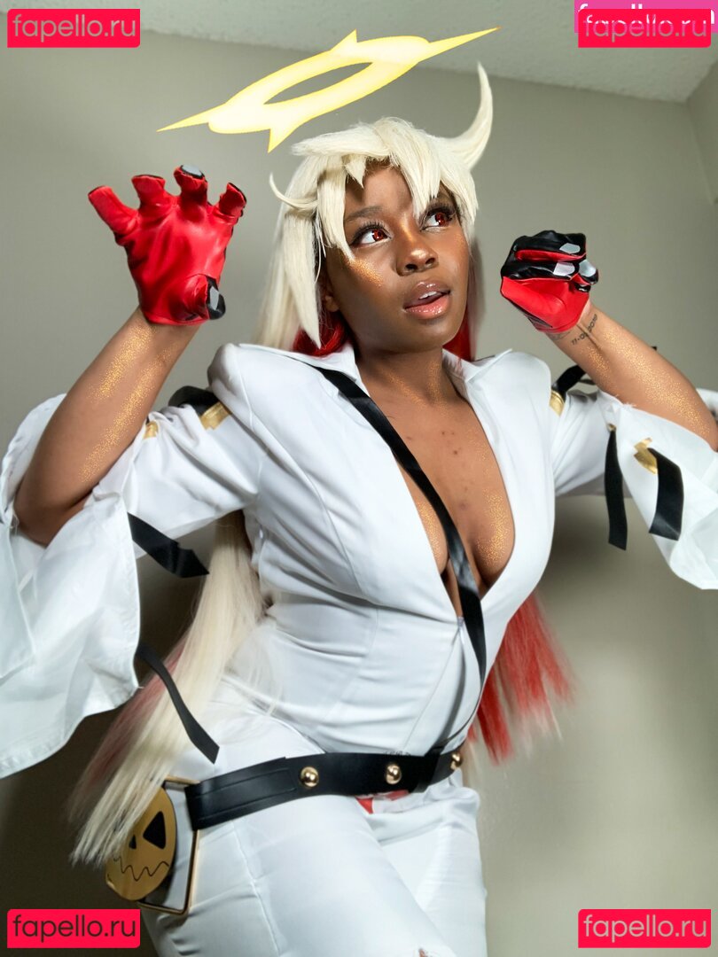 Maibunnii / maicocoanut Onlyfans Photo Gallery 