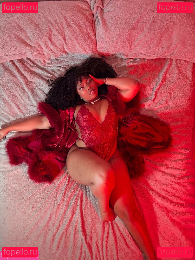 Maibunnii / maicocoanut Onlyfans Photo Gallery 