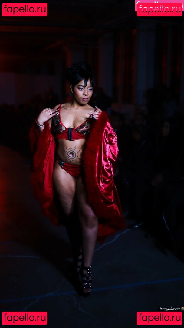 Maibunnii / maicocoanut Onlyfans Photo Gallery 