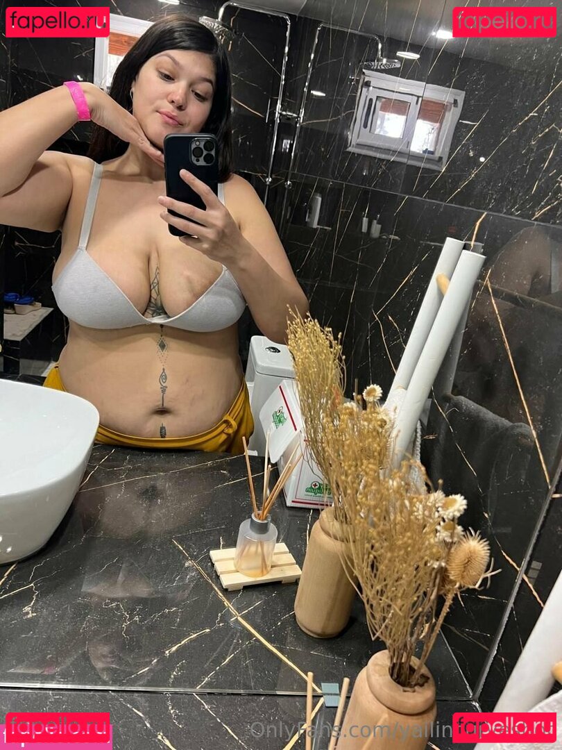 yailincurveshot Onlyfans Photo Gallery 