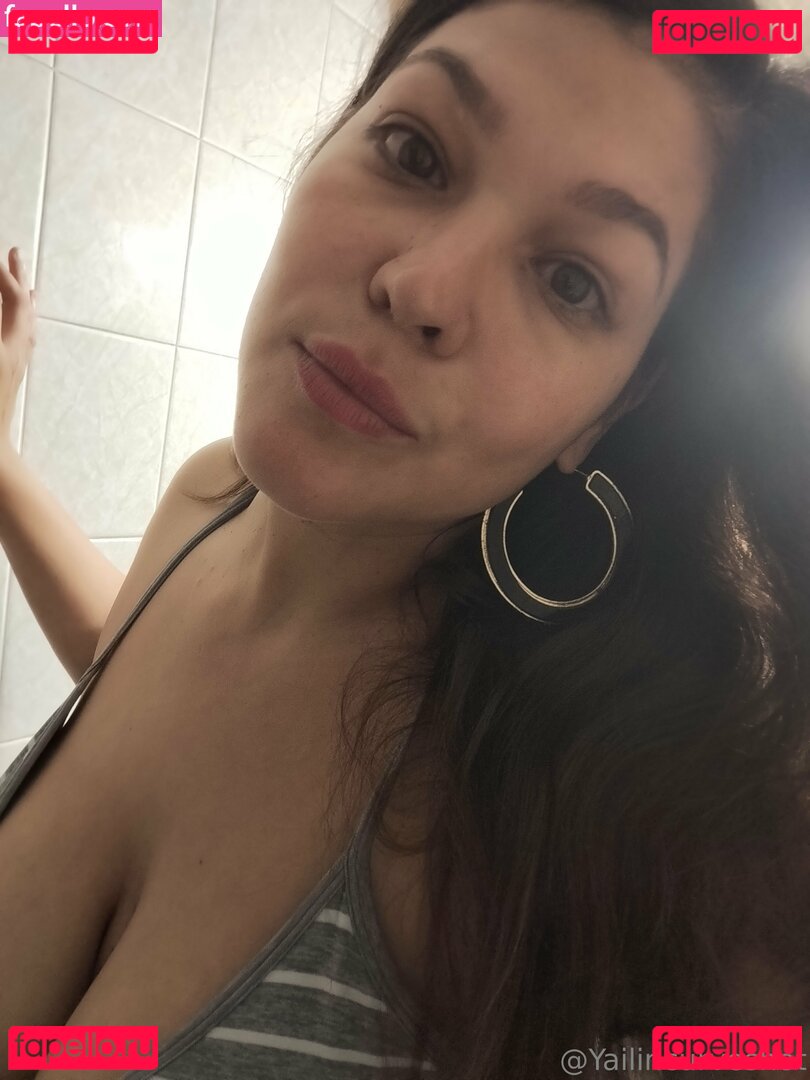 yailincurveshot Onlyfans Photo Gallery 