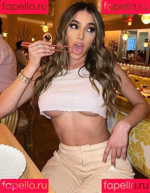 Lyna Perez Onlyfans Photo Gallery 