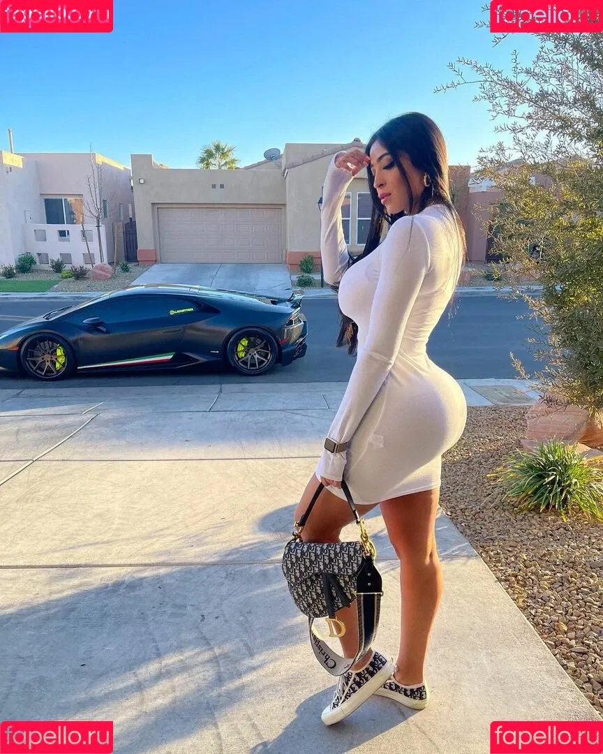 thaliamcix Onlyfans Photo Gallery 
