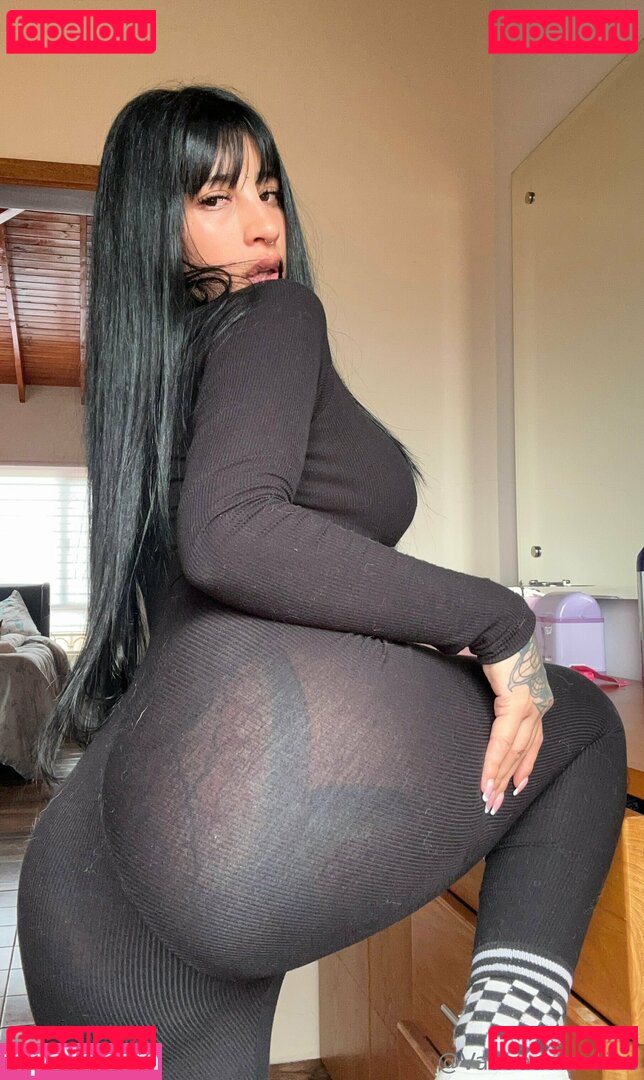 iam_valentina_______ / iamvaleeentine Onlyfans Photo Gallery 