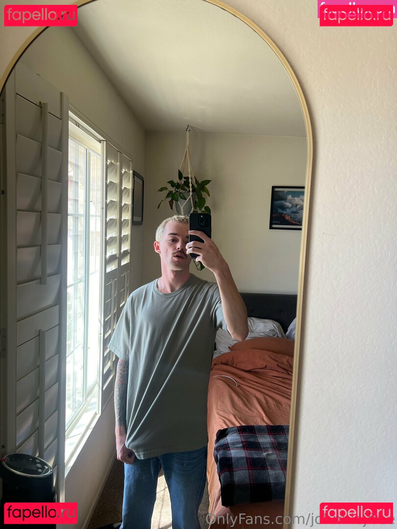 johnniefree / johnniejfree Onlyfans Photo Gallery 