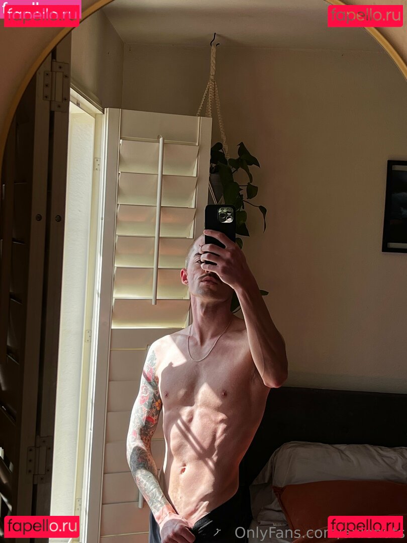 johnniefree / johnniejfree Onlyfans Photo Gallery 