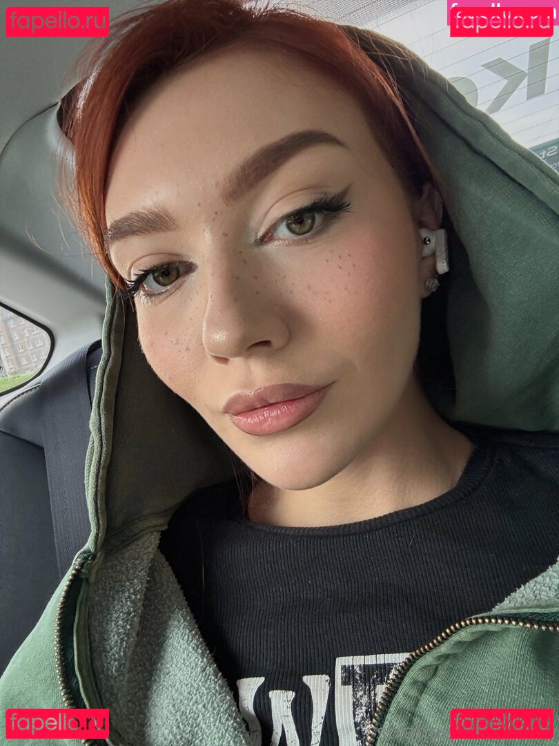 Heeyhelly / Helenerusser / Polina / heeyhelly_ / lainleee Onlyfans Photo Gallery 