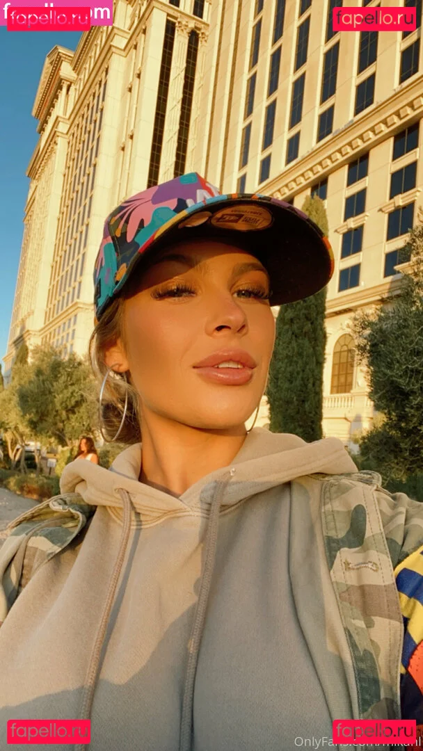 mikahl Onlyfans Photo Gallery 