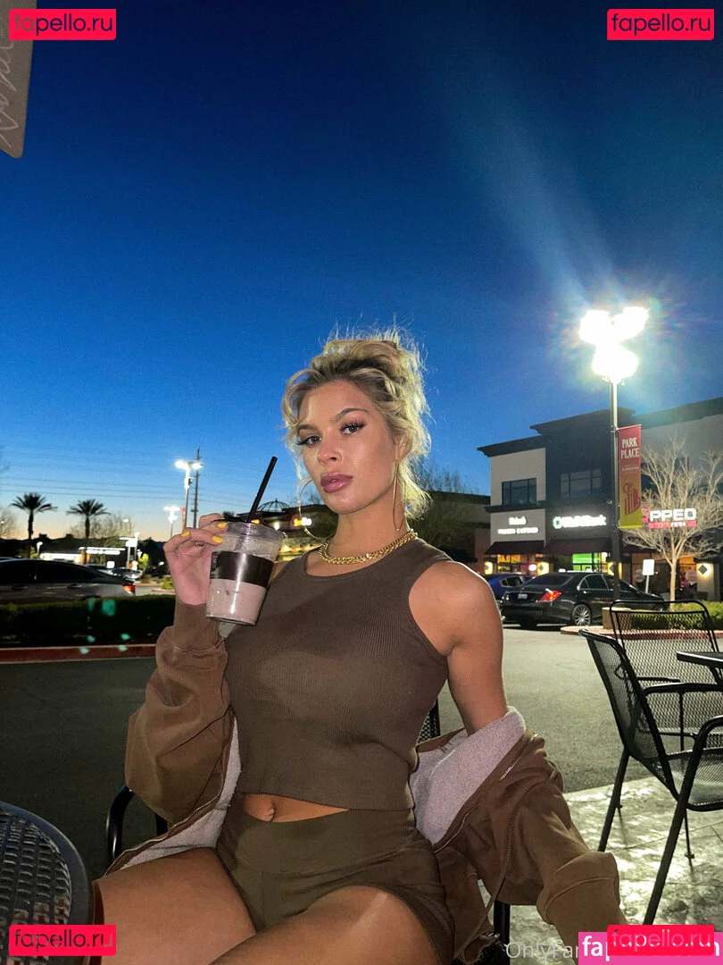 mikahl Onlyfans Photo Gallery 