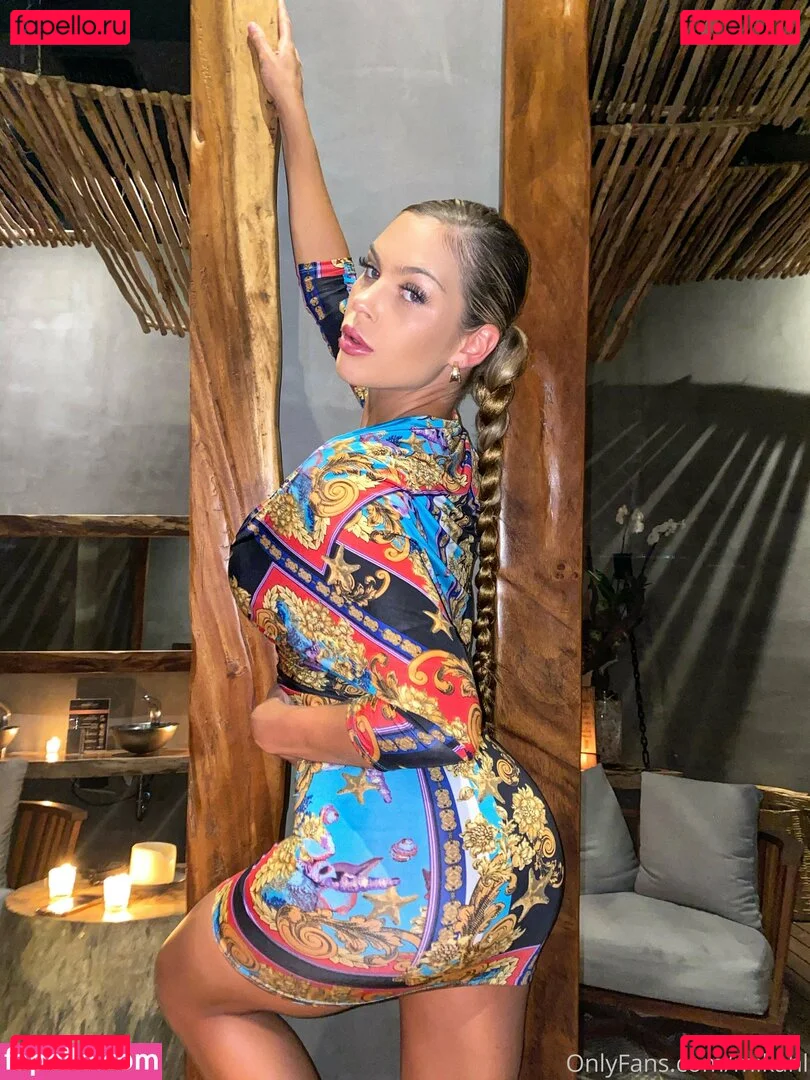 mikahl Onlyfans Photo Gallery 