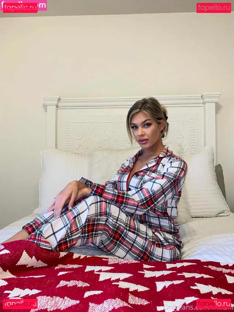 mikahl Onlyfans Photo Gallery 