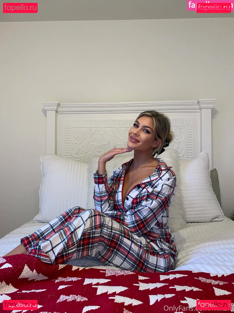 mikahl Onlyfans Photo Gallery 