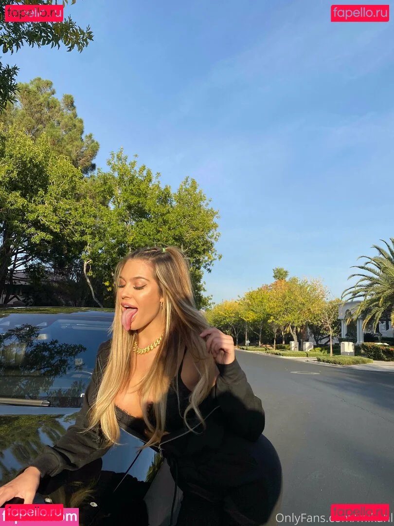 mikahl Onlyfans Photo Gallery 