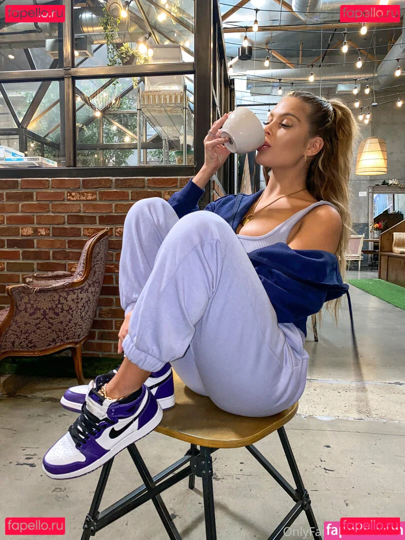 mikahl Onlyfans Photo Gallery 