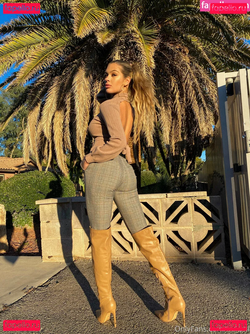 mikahl Onlyfans Photo Gallery 