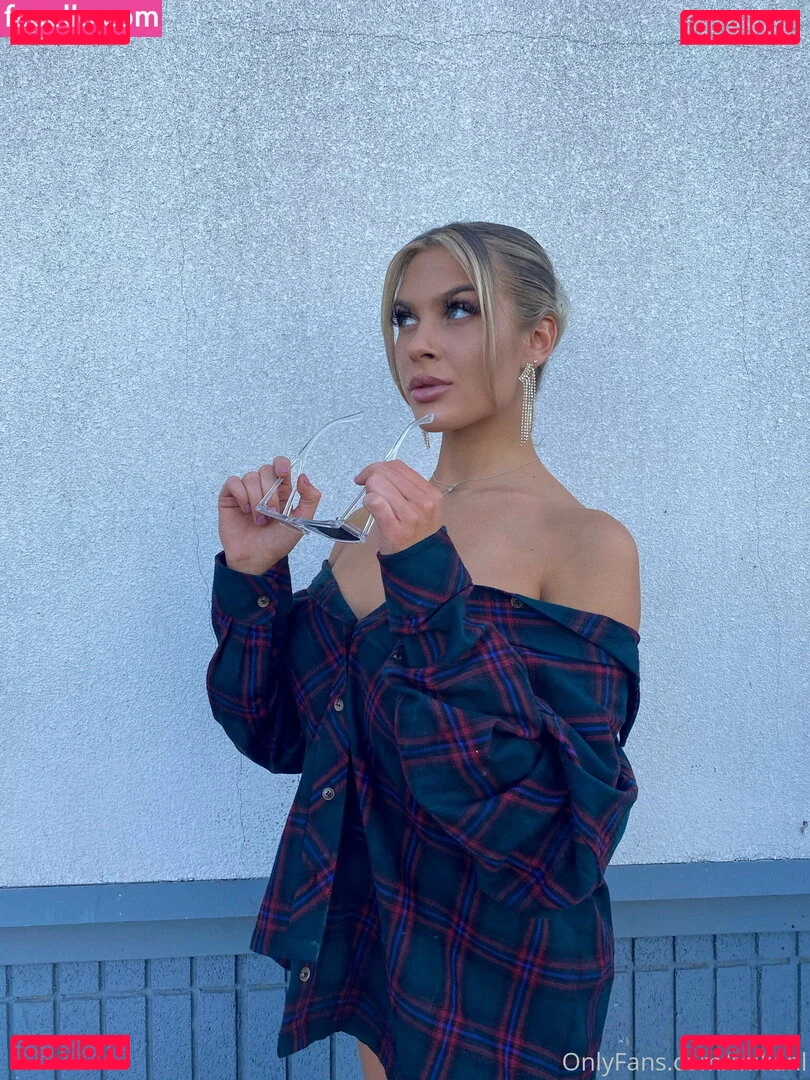 mikahl Onlyfans Photo Gallery 