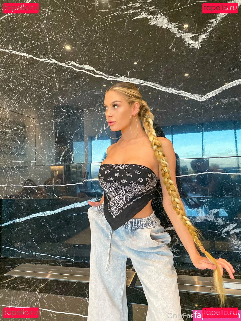 mikahl Onlyfans Photo Gallery 