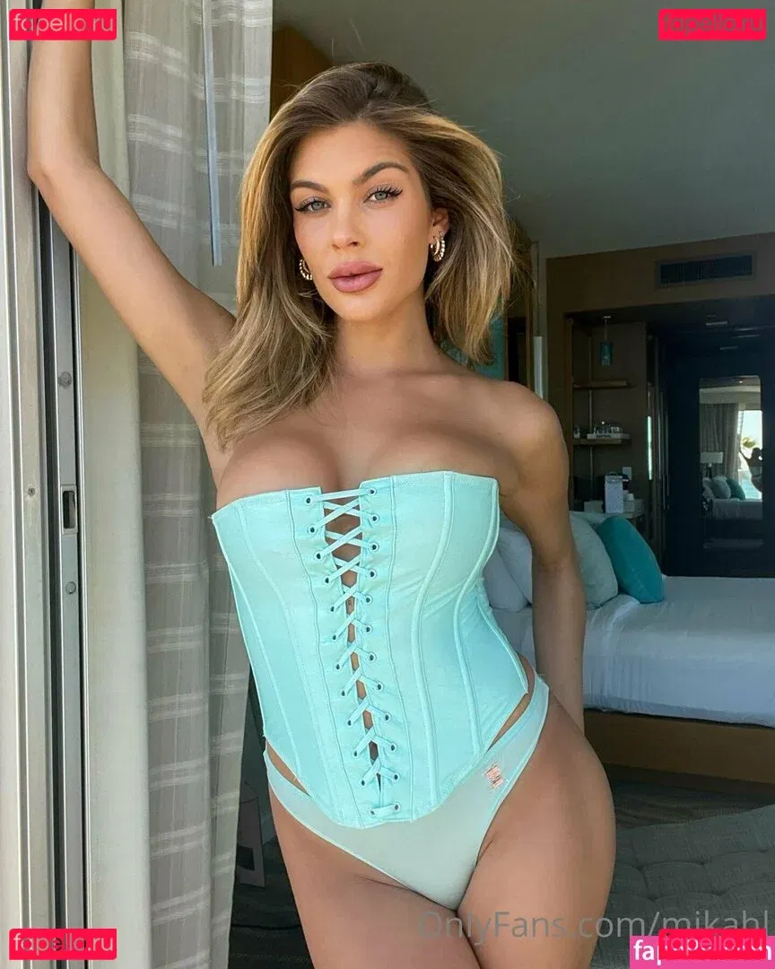 mikahl Onlyfans Photo Gallery 