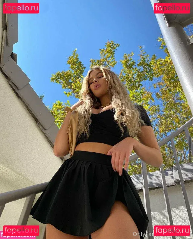 mikahl Onlyfans Photo Gallery 