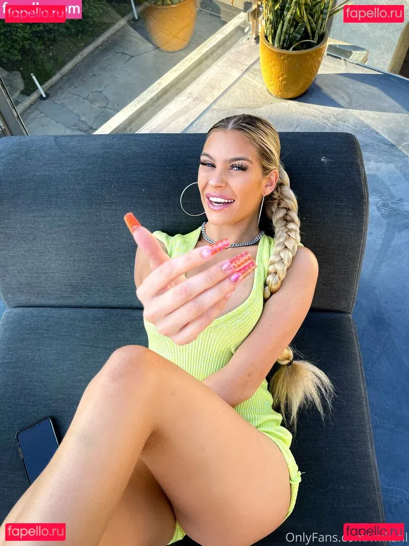 mikahl Onlyfans Photo Gallery 