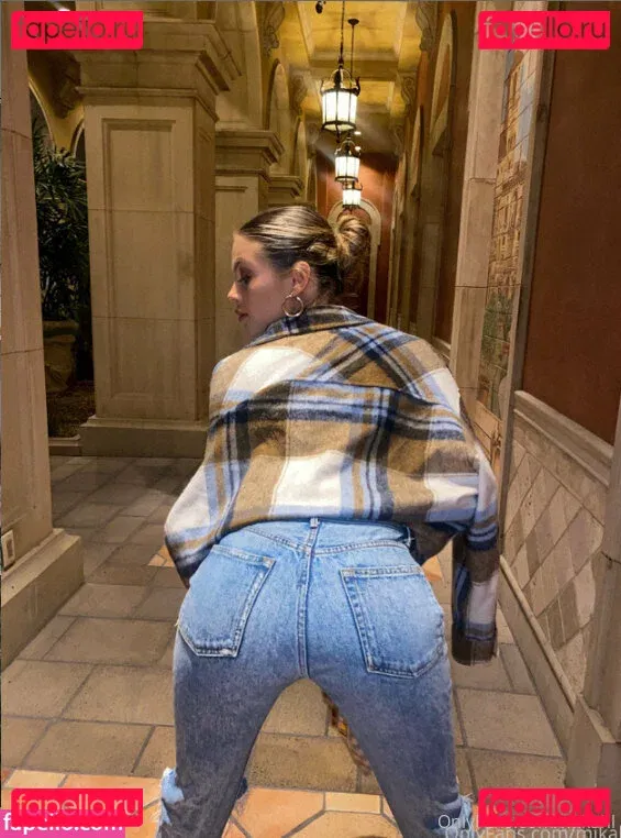 mikahl Onlyfans Photo Gallery 