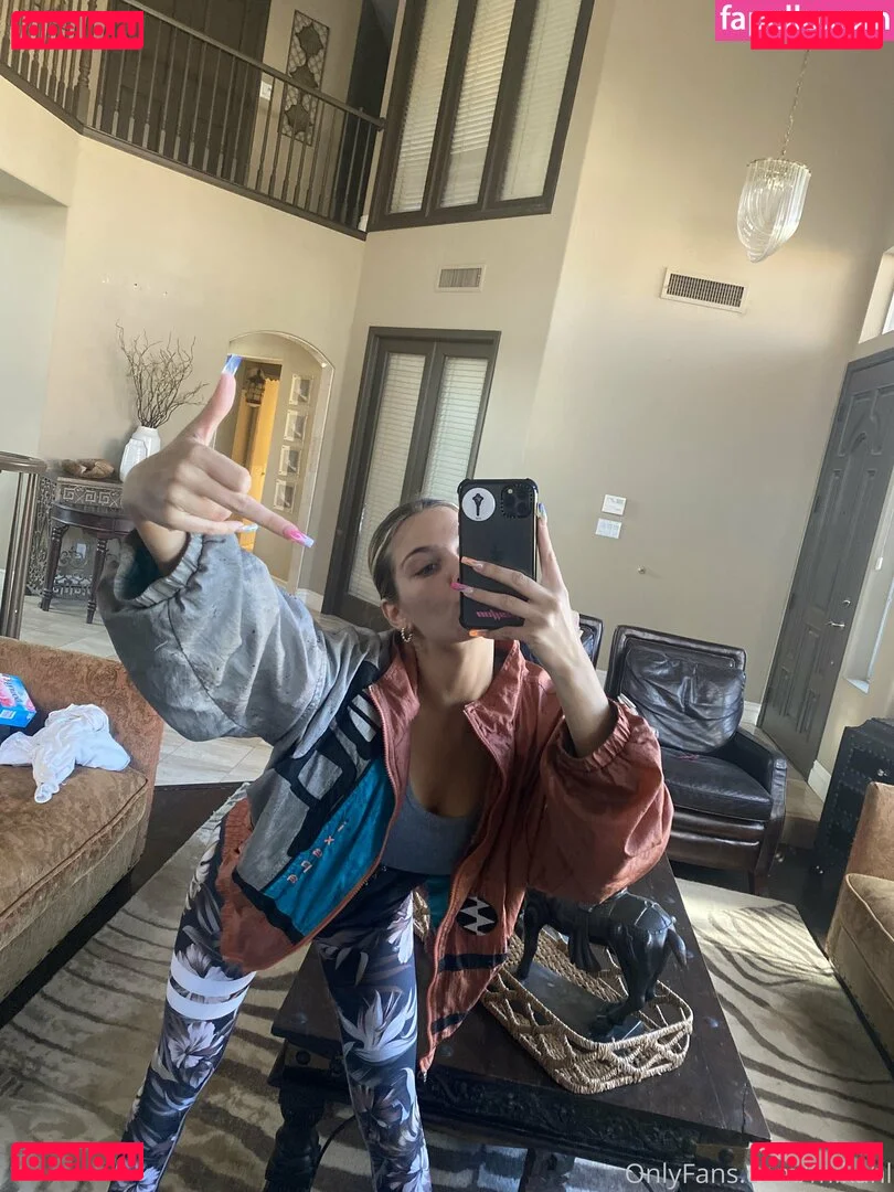 mikahl Onlyfans Photo Gallery 