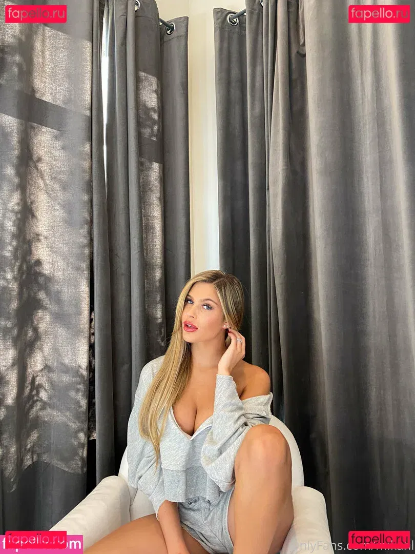 mikahl Onlyfans Photo Gallery 