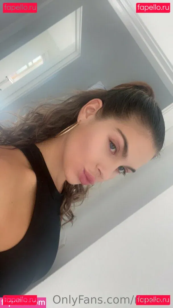 mikahl Onlyfans Photo Gallery 