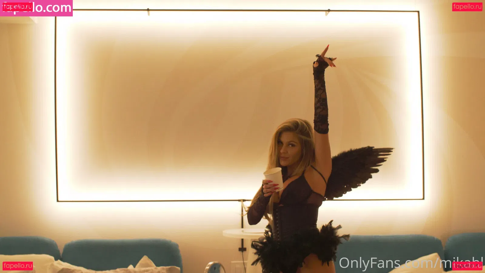 mikahl Onlyfans Photo Gallery 