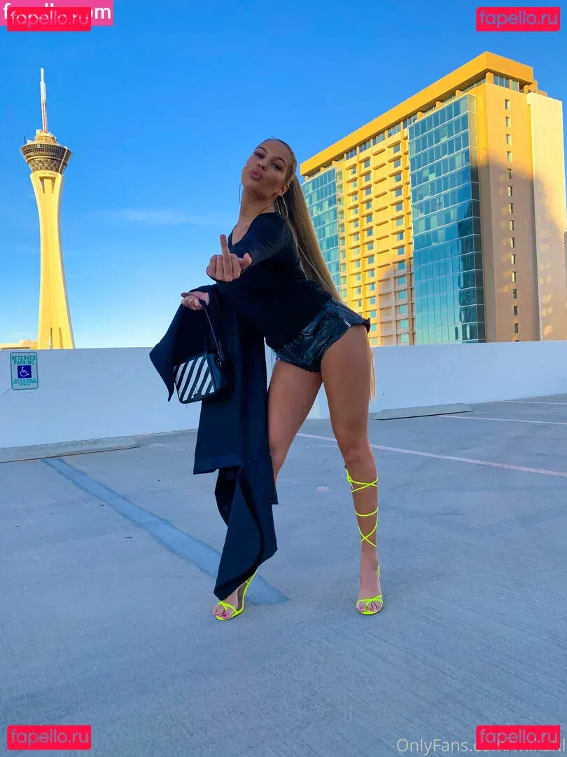 mikahl Onlyfans Photo Gallery 