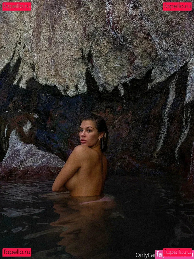 mikahl Onlyfans Photo Gallery 