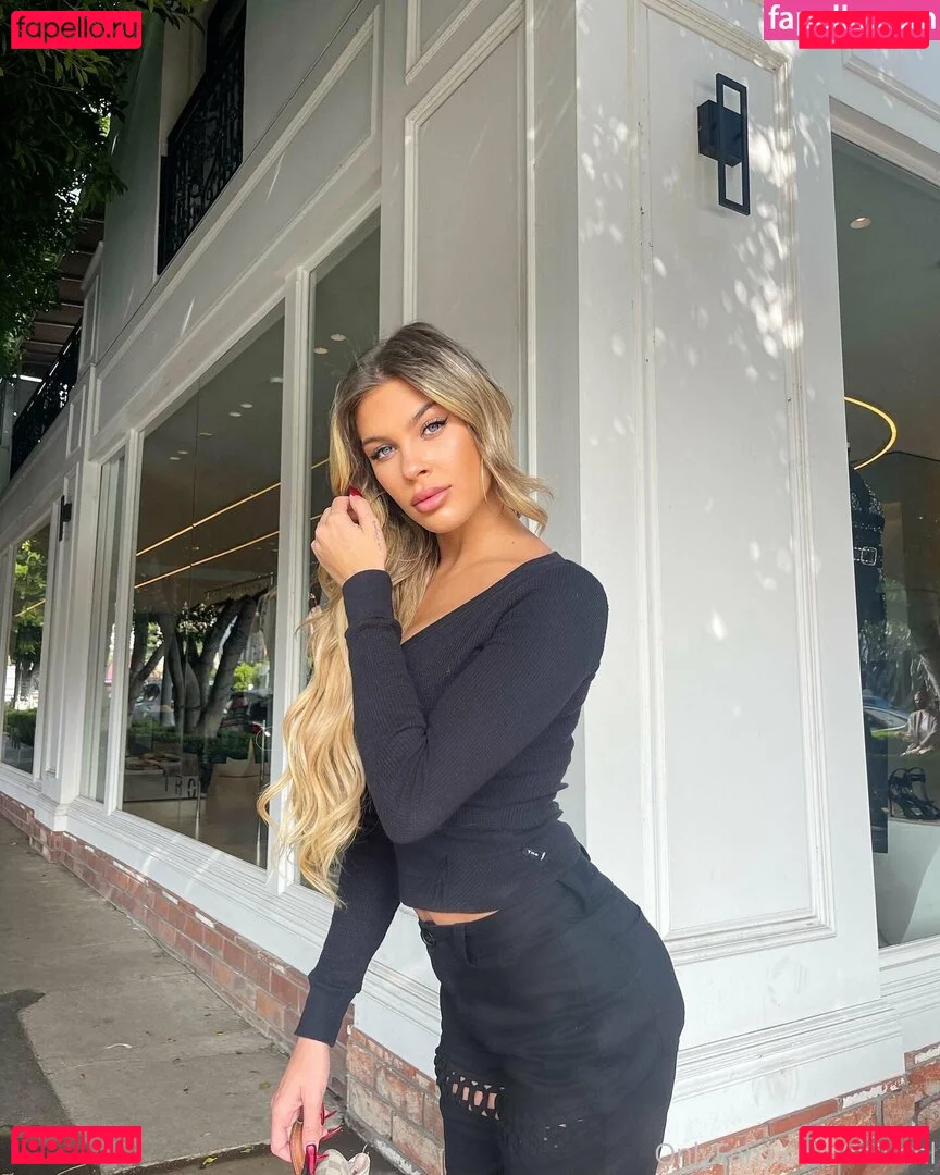 mikahl Onlyfans Photo Gallery 