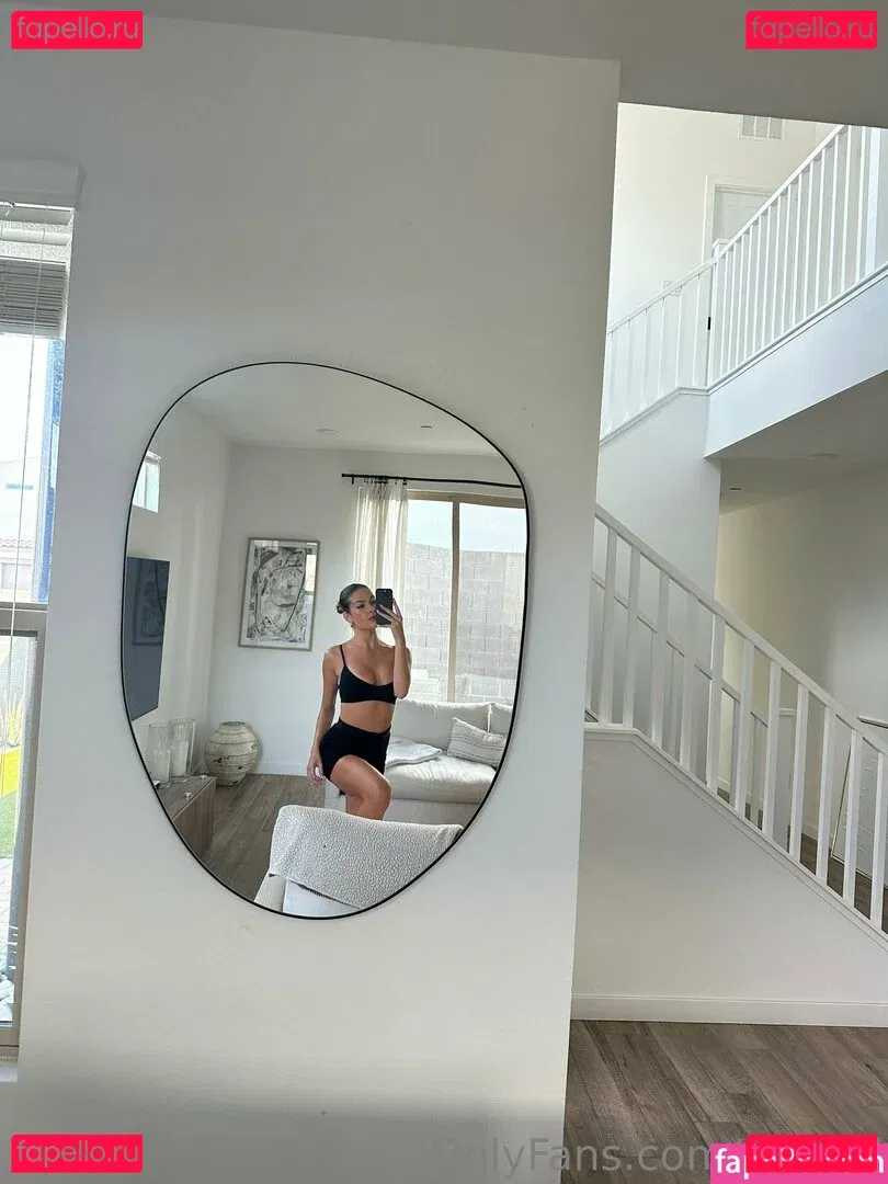 mikahl Onlyfans Photo Gallery 