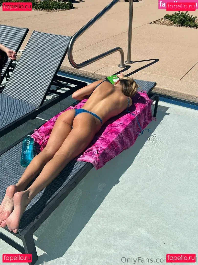 mikahl Onlyfans Photo Gallery 