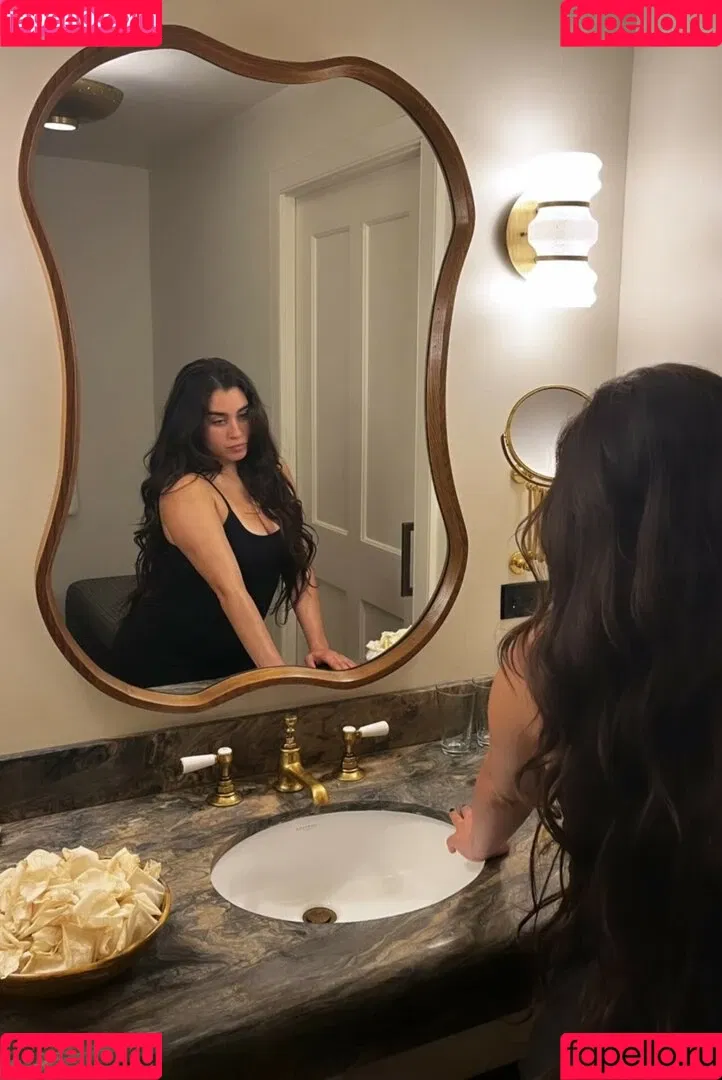 Lauren Jauregui Onlyfans Photo Gallery 