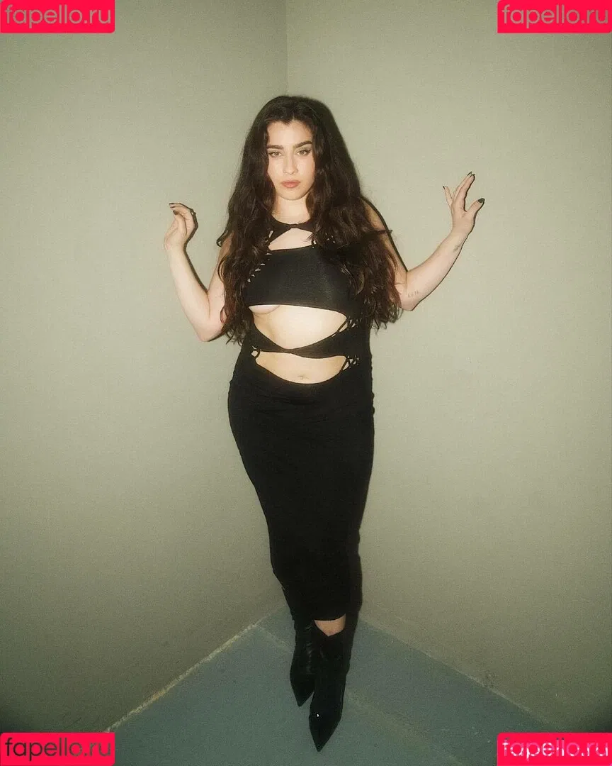 Lauren Jauregui Onlyfans Photo Gallery 