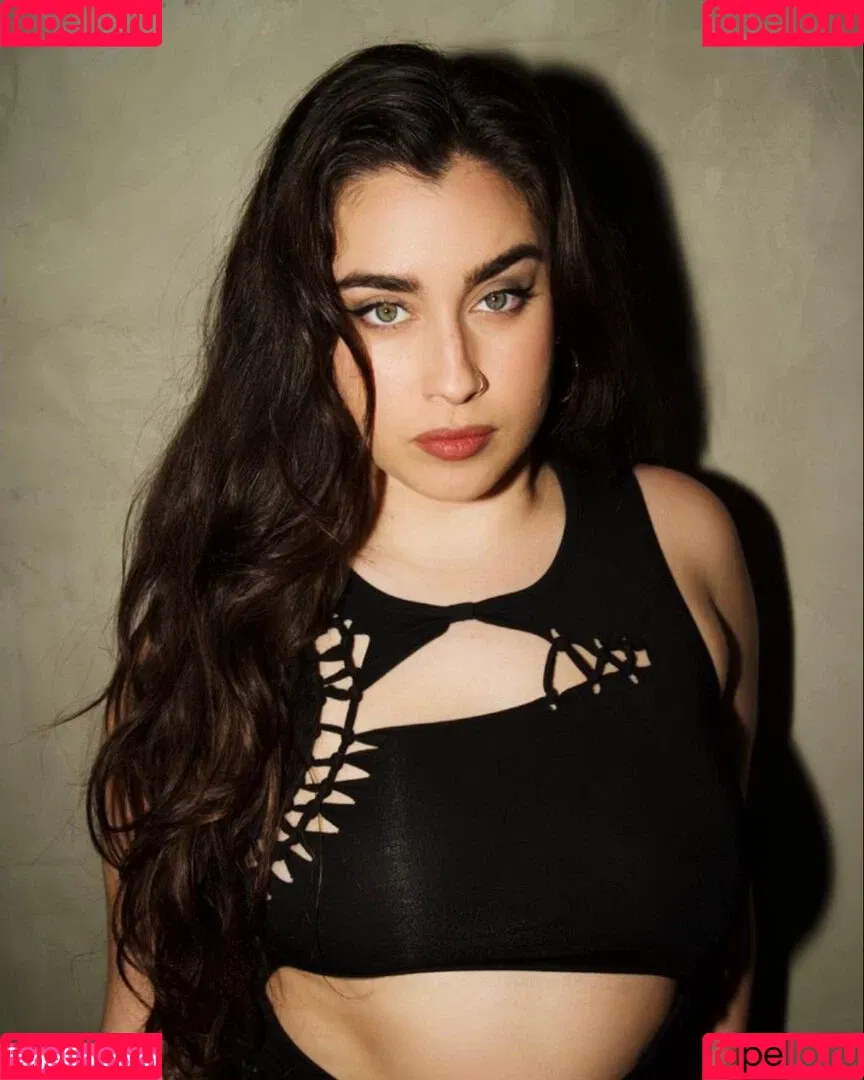 Lauren Jauregui Onlyfans Photo Gallery 